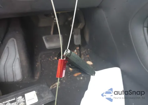 2015 Chrysler 200 C z USA, uszkodzony, nr VIN 1C3CCCCB2FN698355